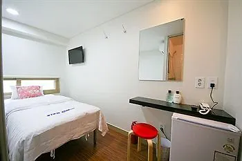 Star Guest House Seoul 2*,